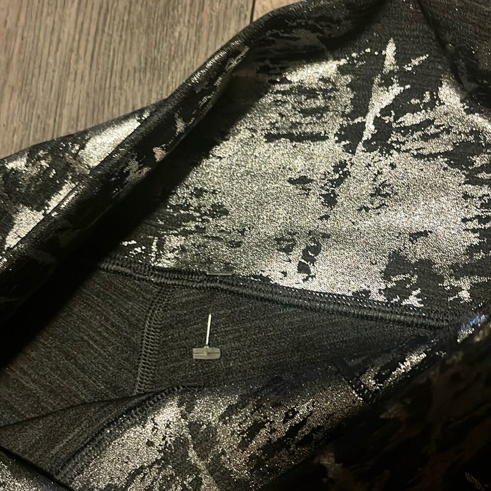 lululemon Leggings RARE Print Metallic Silver 6 Pants Wunder Under HR Tight Foil - Picture 3 of 5